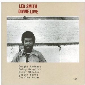 同志白嫩翘臀体育生视频
